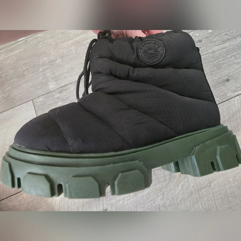 FARM RIO Lug Sole Bootie size 8